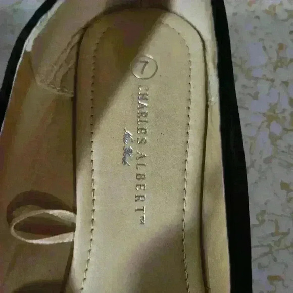 Charles Albert Flats, Size 7 - Picture 3 of 4